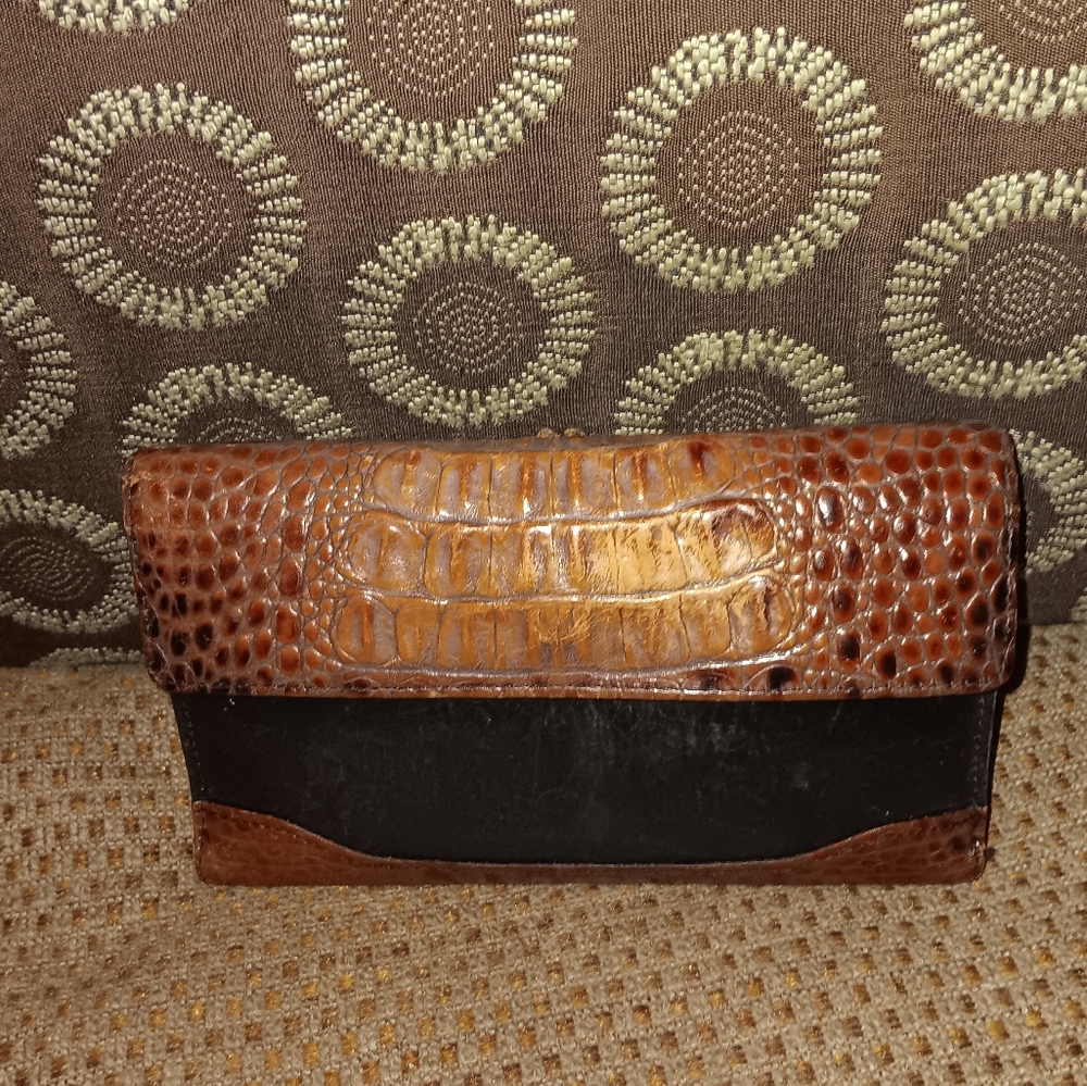 Brahmin Vintage Leather Snappy Wallet